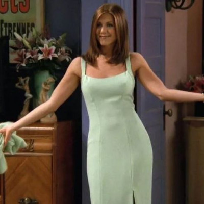 30 χρόνια μετά «Τα φιλαράκια», το στυλ της Rachel Green παραμένει πιο επίκαιρο από ποτέ