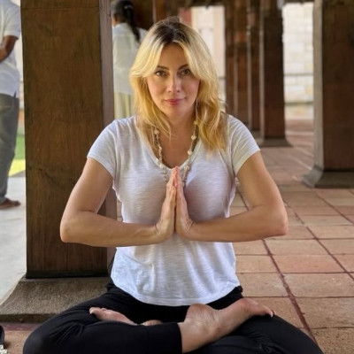 Γιατί το Pilates Cadillac που επιλέγει η Σμαράγδα Καρύδη είναι η ιδανική άσκηση αν είσαι 50+