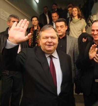 Το πάζλ των κινήσεων Βενιζέλου