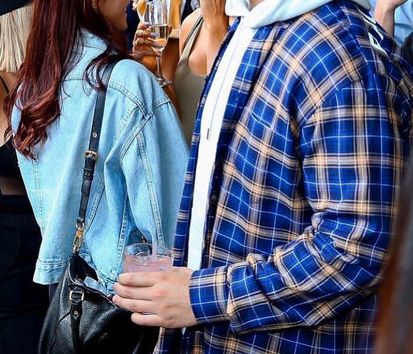 Η «βόμβα» που δεν περίμενε κανείς - Γνωστός τραγουδιστής αποκάλυψε ότι έχει παιδί