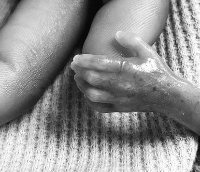 Γνωστός αθλητής μετά τη νίκη της ομάδας του ανακοίνωσε το τραγικό νέο για το μωρό του