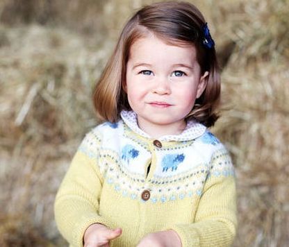 Πριγκίπισσα Charlotte: Οι φωτογραφίες της από την πρώτη μέρα στον παιδικό είναι υπέροχες