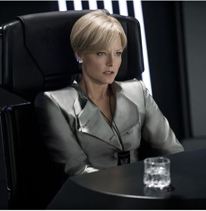 O Giorgio Armani ντύνει την Jodie Foster για το πολυαναμενόμενο Elysium