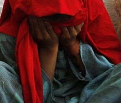 Αυτοπυρπολήθηκε 17χρονη που είχε πέσει θύμα ομαδικού βιασμού