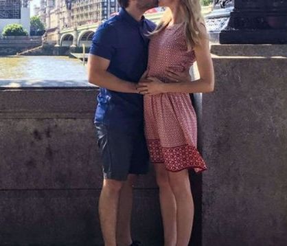 Τι και αν είναι μόλις 24ων ετών! Ο γνωστός ηθοποιός θα γίνει για πρώτη φορά μπαμπάς