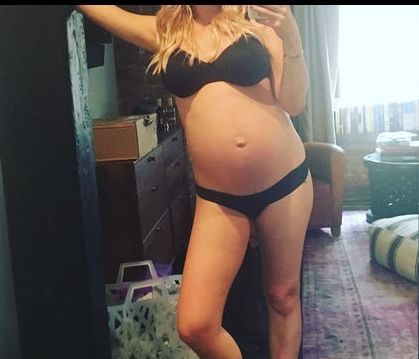 Μπήκε στην 30η εβδομάδα και μας δείχνει την κοιλίτσα της