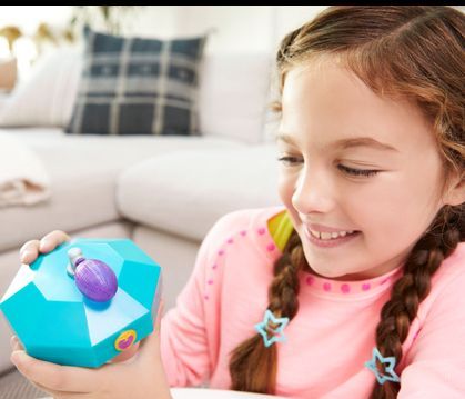 Η Polly Pocket επέστρεψε για να παίξεις με την κόρη σου, όπως παλιά με τις φίλες σου!