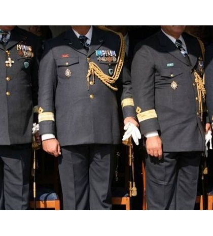 Ποια από τα ειδικά μισθολόγια θα γλιτώσουν το «μαχαίρι»