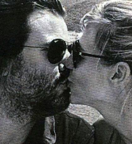 Βιγκόπουλος-Κοτοβός: Καυτά φιλιά στο ταξίδι του μέλιτος πριν τον γάμο! (φωτό)