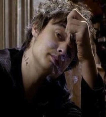 Ανίκανος να απεξαρτηθεί ο σταρ της ροκ Πίτ Ντόχερτι!