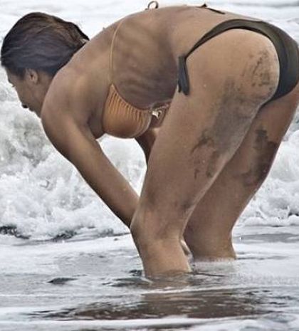 Ξετρέλανε όλη την παραλία…