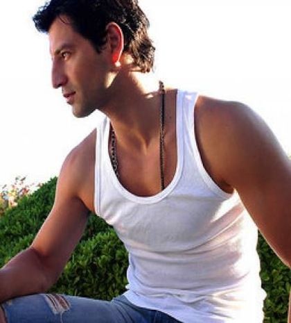 Σάκης Ρουβάς: Λίγο πριν πετάξει για τη Μύκονο (vid)!