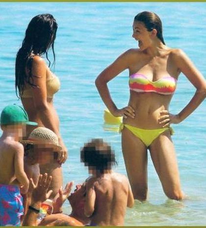 Δέσποινα Καμπούρη: Με νάζι και χαμόγελα στην Σκιάθο