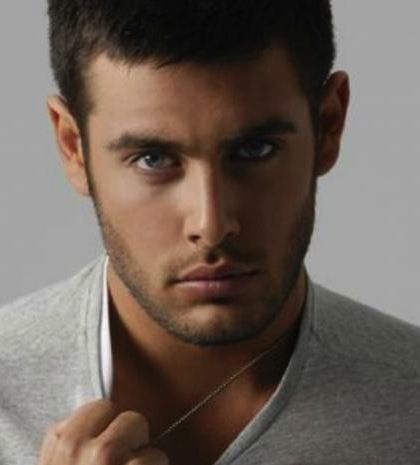 Η σπάνια γυμνή φωτογράφηση του Κώστα Μαρτάκη