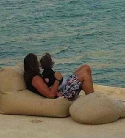 Ο πατέρας, η κόρη και το απέραντο γαλάζιο