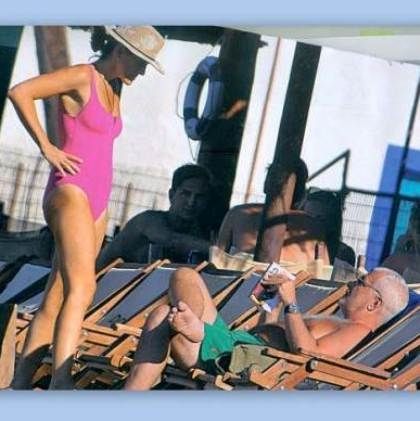 Γιάννης Πρετεντέρης: Άφησε το δελτίο και έπιασε την ξαπλώστρα