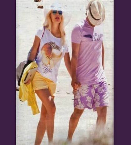 Μενεγάκη-Παντζόπουλος: Διακοπές στη Χαλκιδική!