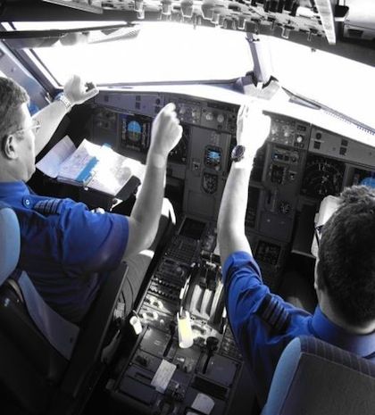 Γερμανός πιλότος αποκάλεσε σε ώρα πτήσης την Ελλάδα «μαύρη τρύπα»