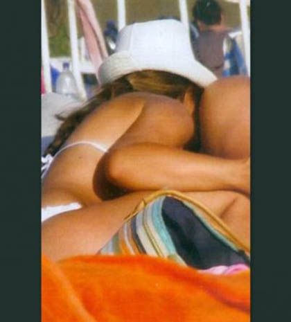 Δεν θέλουμε να σας ενοχλήσουμε αλλά… ο παπαράτσι σας τραβάει