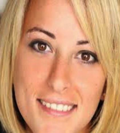 ΔΕΙΤΕ: Αυτή είναι η Ελληνίδα που πνίγηκε ποζάροντας με το νυφικό της