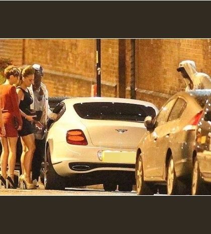 Ο Μπαλοτέλλι και τα... τρία κορίτσια του