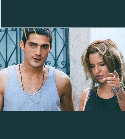 Εριέττα Κούρκουλου: Χέρι χέρι με τον σύντροφό της στην Πάτμο