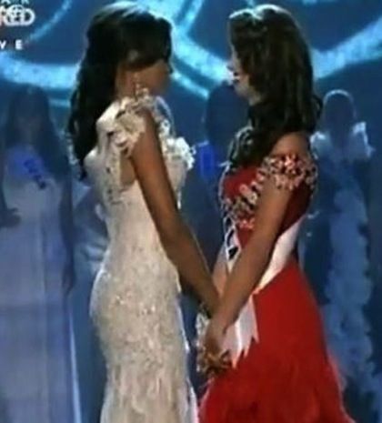 Σέξι πτώσεις και άλλα απρόοπτα σε καλλιστεία (videos)