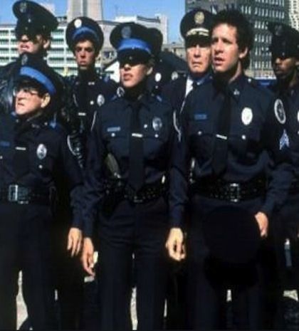 Δείτε πώς είναι σήμερα οι πρωταγωνιστές της ταινίας «Η μεγάλη των μπάτσων σχολή»