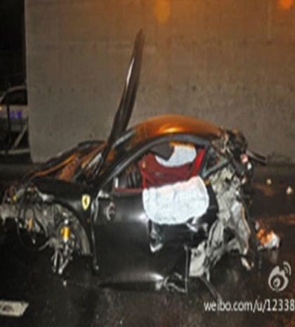 Το όργιο μέσα στη Ferrari τους οδήγησε στο θάνατο