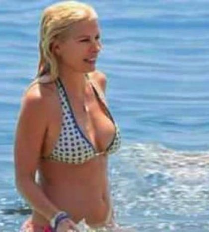Ελένη Μενεγάκη: Οι πιο... καυτές πόζες της στην Άχλα!