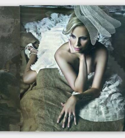 Η sexy φωτογράφηση της Ιωάννας Λίλη έπειτα από 7 χρόνια απουσίας