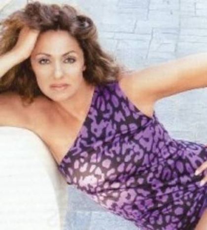 Συλλεκτικό! Η Βίκυ Κουλιανού έφηβη διαφημίζει εγκυκλοπαίδεια!