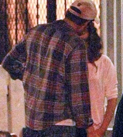 Ποιο ζευγαράκι δεν… κρατιέται;