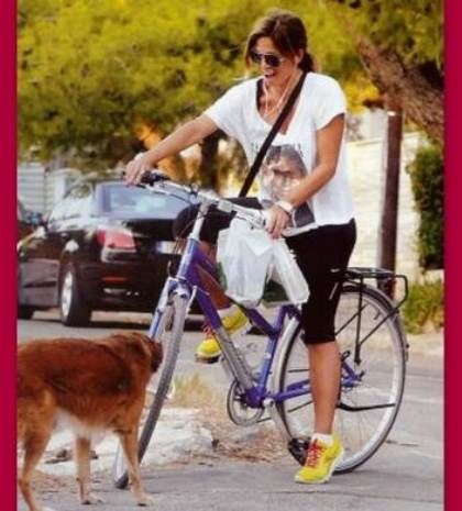 Έλλη Κοκκίνου: «Παίρνω ένα ποδήλατο και φεύγω για τ' αδύνατο»