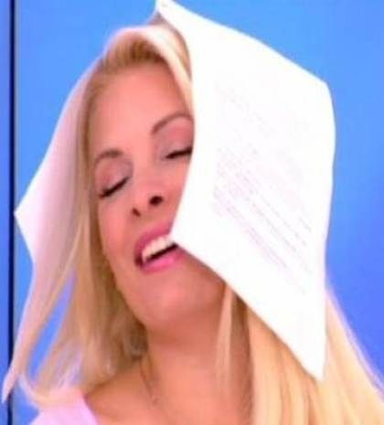 Η γκάφα της Μενεγάκη που της προκάλεσε αναστάτωση!