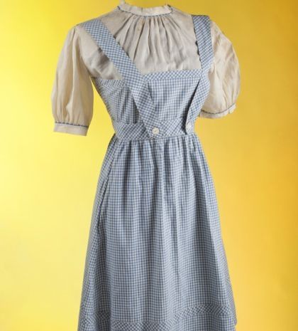 Μάγος του Οζ: Πόσο δημοπρατήθηκε το iconic φόρεμα της Judy Garland;