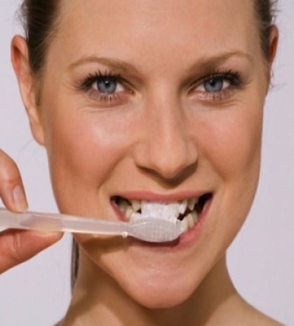 SOS: Γιατί πρέπει να επισκεπτόμαστε συχνά τον οδοντίατρο κατά τη διάρκεια της εγκυμοσύνης;