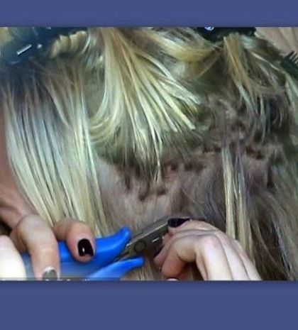 Ποια ηθοποιός βάζει extension και ο παπαράτσι το απαθανατίζει