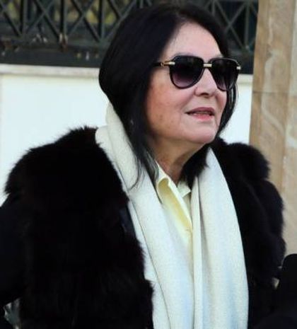 Νάνα Μούσχουρη: Πουλάει το ρετιρέ της στην Ρηγίλλης