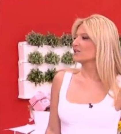Η «γκάφα» της Φαίης Σκόρδά!