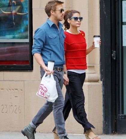 Eva Mendes- Ryan Gosling: Η βόλτα που έδωσε τέλος στις φήμες