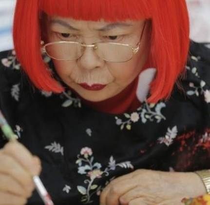 Απίστευτο! Η «σχεδιάστρια» της Louis Vuitton ζει μόνιμα σε ψυχιατρείο!