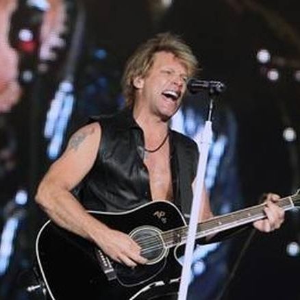 Γιατί ακυρώθηκαν οι συναυλίες του Τζο Μπον Τζόβι