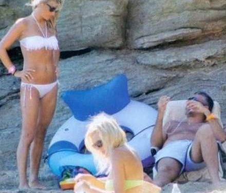 Ο Λιάγκας, η Σκορδά και το…. XLarge σωσίβιο