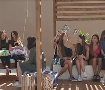 GNTM: Τα πρώτα  πλάνα από το σπίτι – Η τριάδα «φωτιά» που δημιουργεί ίντριγκα στο σπίτι