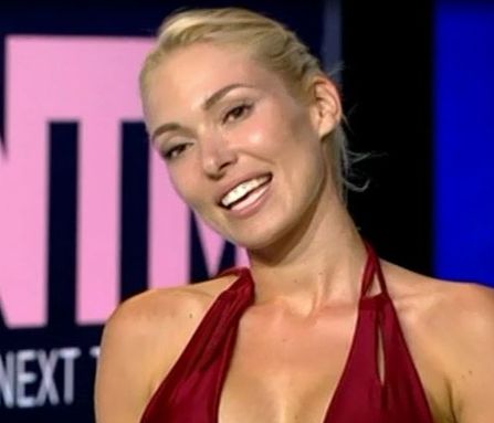 GNTM: «Η Μικαέλα δεν παρασύρεται από καμία κλίκα. Είναι εκείνη που παρασέρνει τις άλλες.»