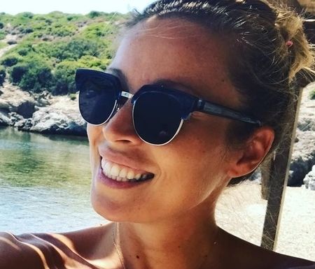 Η Μαριέττα Χρουσαλά ποζάρει με μπικίνι και για πρώτη φορά φαίνεται η φουσκωμένη της κοιλίτσα