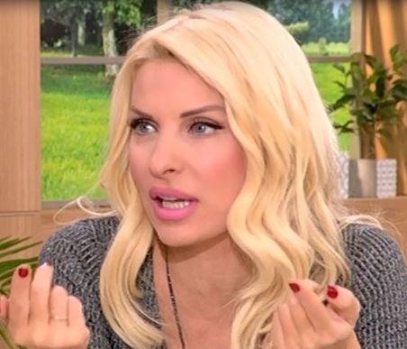 Ελένη: Δε φαντάζεστε γιατί την ξύπνησαν τα μεγάλα της παιδιά!