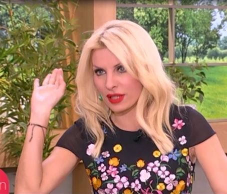 Η Ελένη μας τρέλανε! Δείτε τι κάνει 06:30 το πρωί, όταν όλοι κοιμούνται στο σπίτι της!