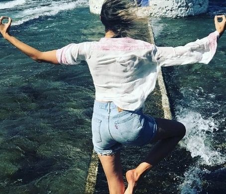Δε φαντάζεστε ποια κάνει διακοπές στην Ελλάδα (φωτό)